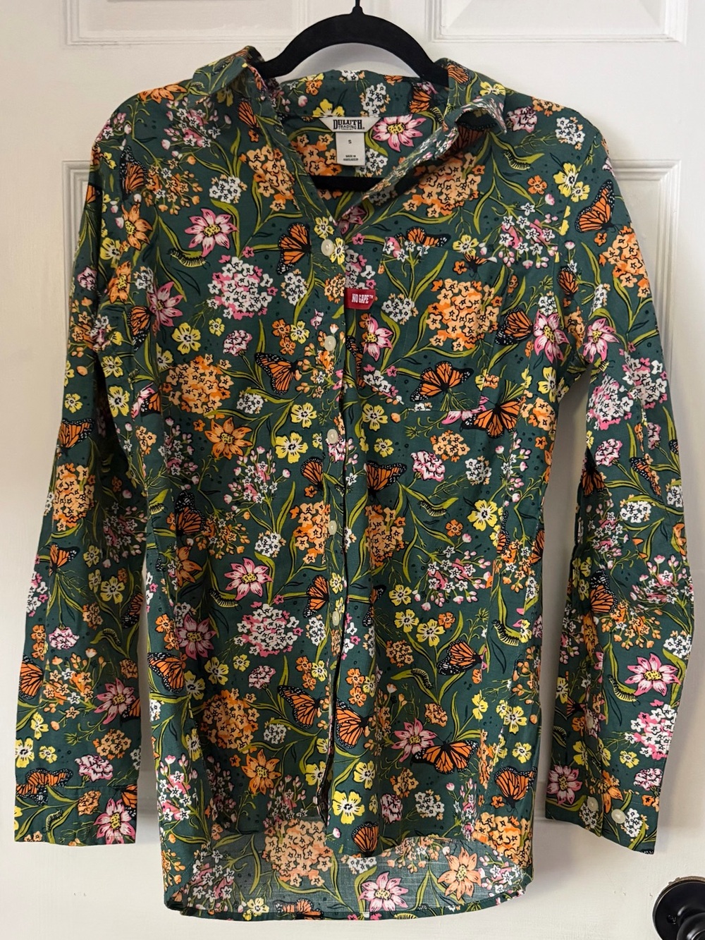 Duluth Trading No Gape Floral Butterfly Button Down Shirt Green Womens S